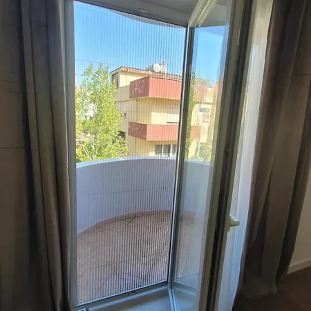 Apartment Well *