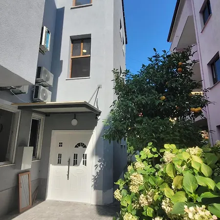 Well Apartment Durres